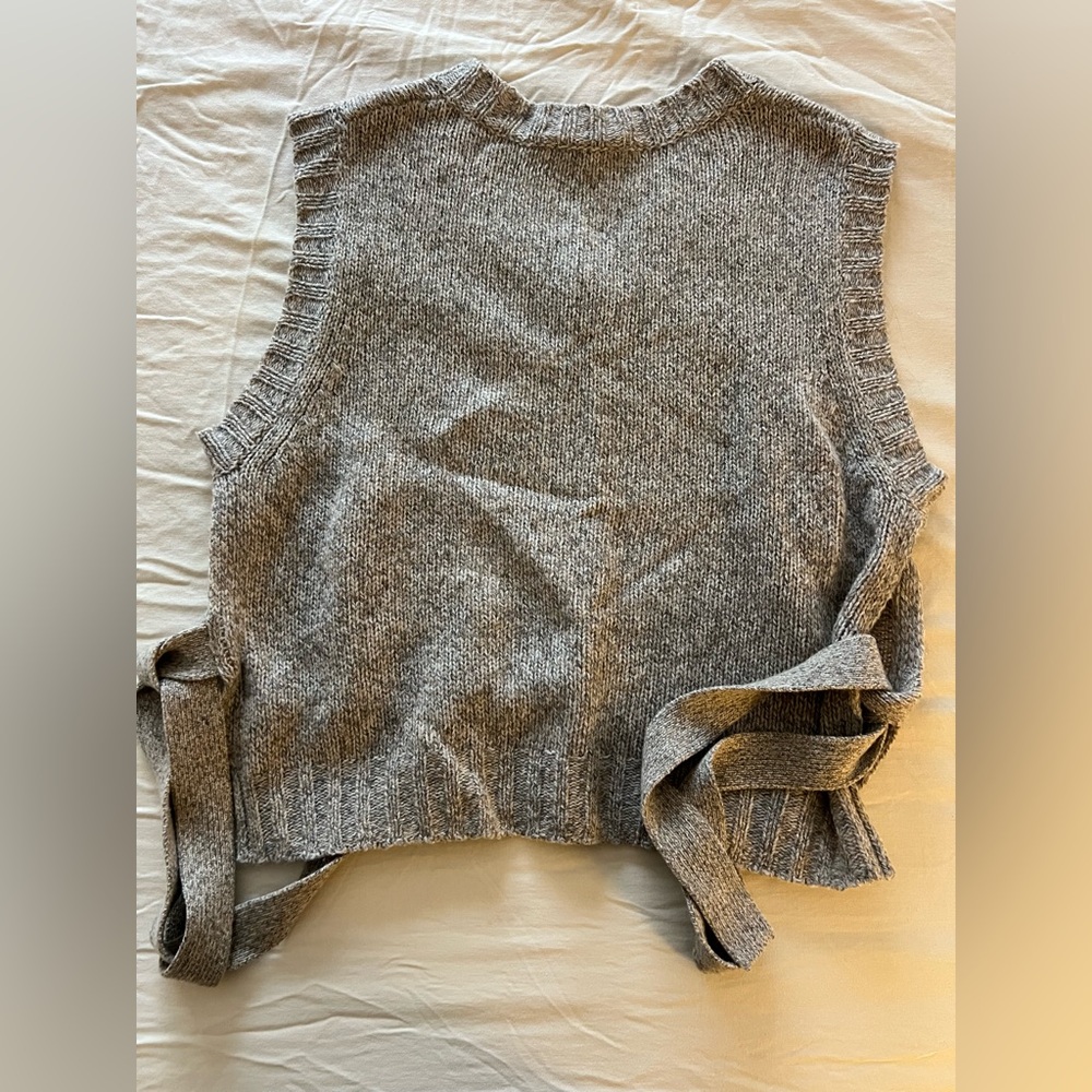 Gray/Tan Knit Sweater Vest - Picture 4 of 6
